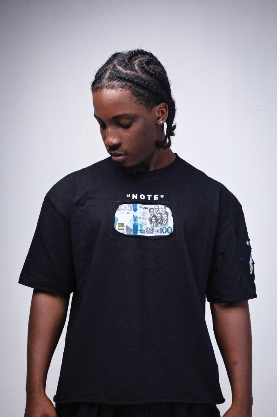 Note front patch tee
